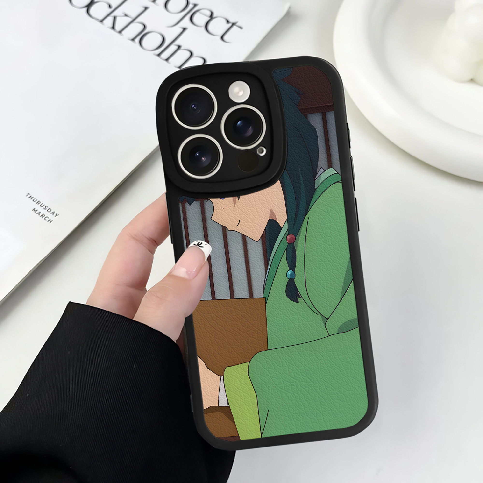 薬屋のひとりごと The Apothecary Diaries 【iPhone 16シリーズ対応】シリコンスマホケース（レザー調） 材質：シリコン